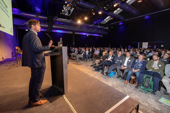 Digitale Mobilität verWEGEner Höhepunkt der Ideenschmiede digitale Mobilität VerWEGEn: Die Ideenkonferenz des Ministeriums für Verkehr BW (Bilderquelle: Christian Hass)