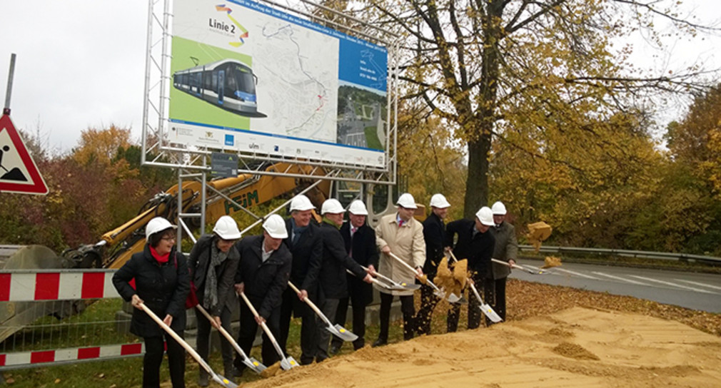 Schiene Spatenstich der Ulmer Straßenbahnlinie 2 ist ein wichtiges, nachhaltiges ÖPNV-Projekt