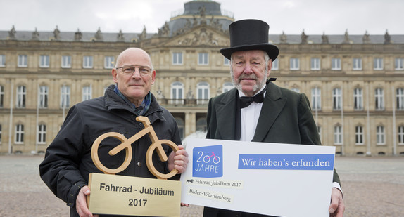 LPK Fahrrad-Jubiläum 2017. Pressetermin Verkehrsminister Hermann mit Draisinen (Bilderquelle: Uli Regenscheit Fotografie)
