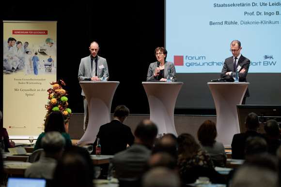 Gesundheit Vierte Jahresveranstaltung des Forums Gesundheitsstandort Gesprächsrunde mit Staatssekretärin Dr. Ute Leidig