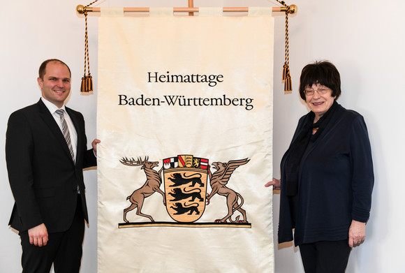 Heimattage Programm der Heimattage 2018 in Waldkirch vorgestellt Der Waldkircher Oberbürgermeister Roman Götzmann (l.) und Staatsrätin Gisela Erler (r.) (© Foto: Stadt Waldkirch)