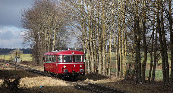 Schienenbus 798 652 der DB Regio AG auf einer Fahrt nach Pfullendorf (Foto: © Heiko Focken/NVBW)