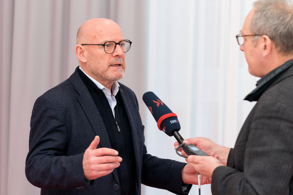 Minister Hermann im Interview mit dem SWR