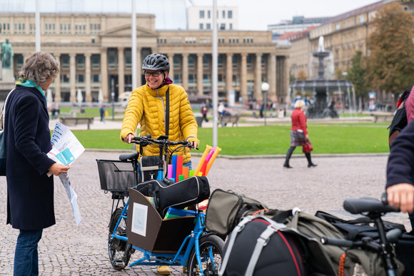 Elektromobilität Größte E-Lastenrad-Flotte 2018 in Stuttgart versammelt Größte E-Lastenrad-Flotte 2018 in Stuttgart versammelt. Bilderquelle: Ministerium für Verkehr BW, Daniel Mühlebach