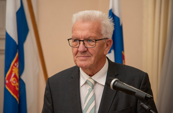 Auslandsbeziehungen Delegationsreise nach Finnland und Schweden Ministerpräsident Winfried Kretschmann bei einem Empfang des Regionalverwaltungsamtes Nordfinnland in Oulu (Finnland) (Bild: © Staatsministerium Baden-Württemberg)