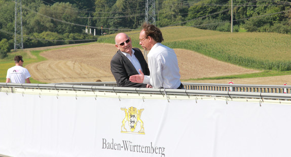 Minister Hermann und Christoph Sonntag beim Auftakttermin