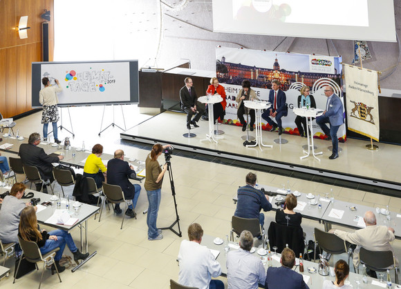 HEIMATTAGE Programmvorstellung für die Heimattage 2017 in Karlsruhe Programmvorstellung für die Heimattage Baden-Württemberg 2017 (Foto: KEG/Jürgen Rösner)