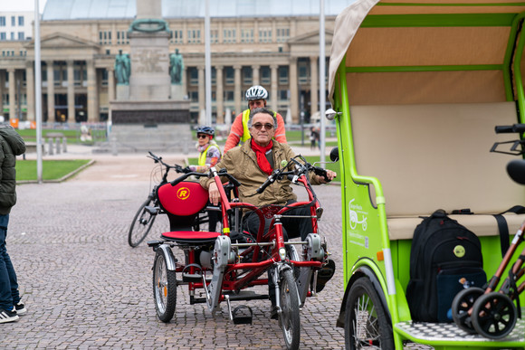 Elektromobilität Größte E-Lastenrad-Flotte 2018 in Stuttgart versammelt Größte E-Lastenrad-Flotte 2018 in Stuttgart versammelt. Bilderquelle: Ministerium für Verkehr BW, Daniel Mühlebach