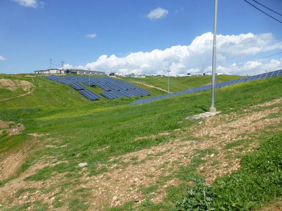 Humanitäre Hilfe Neue humanitäre Landesprojekte in Autonomer Region Kurdistan im Irak Solaranlage MamRashan (Bild: © Staatsministerium Baden-Württemberg)