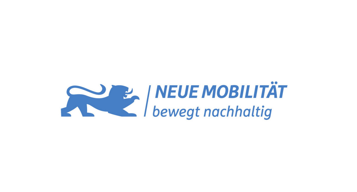 Logo eines blauen Löwen neben dem Schriftzug Neue Mobilität