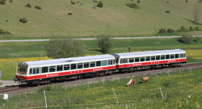 Netz 50 Schwäbische Alb-Bahn Zug der Baureihe NE81 untwerwegs als Schwäbische-Alb-Bahn.
