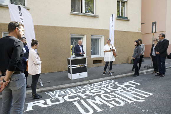 Verkehrssicherheitskampagne Vorsicht.Rücksicht.Umsicht Vorsicht, Rücksicht, Umsicht im Straßenverkehr beherzigen. Bilderquelle: KD Busch