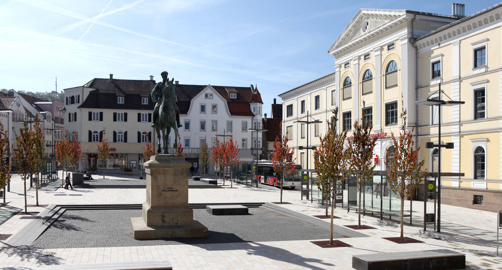 Der neugestaltete Leopoldplatz (Foto: Erwin Schultheiß)