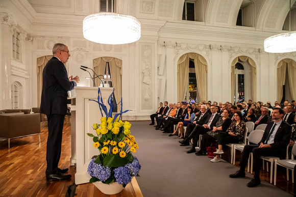 Besuch Österreichischer Bundespräsident besucht Baden-Württemberg Österreichischer Bundespräsident Dr. Alexander Van der Bellen bei seiner „Rede zu Europa“. (Bild: Staatsministerium Baden-Württemberg)