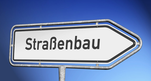 Schild Strassenbau (Bild: stock.adobe.com/ Cevahir)