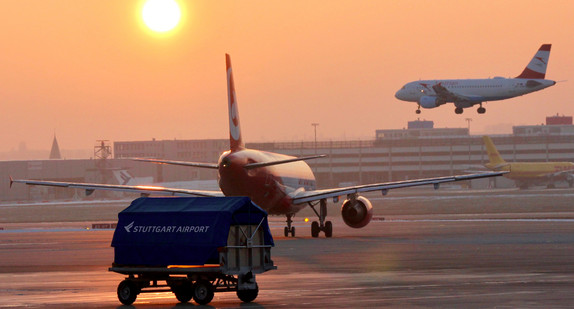 Flugzeug auf Rollfeld