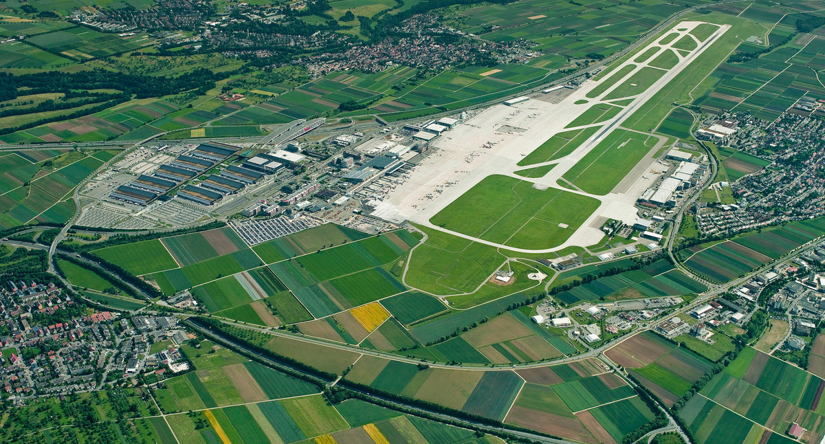 Luftbild des Flughafens Stuttgart (Bild: Flughafen Stuttgart)