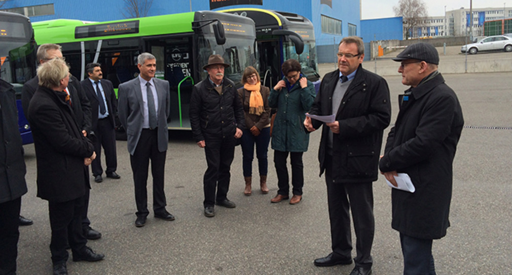 Elektromobilität Unterstützung des Landes bei der Markteinführung umweltschonender Busse wirkt