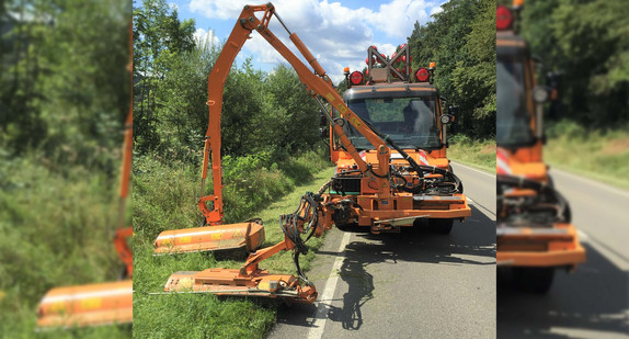 Unimog bei der Bankettmahd