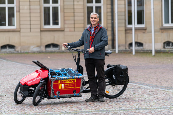 Elektromobilität Größte E-Lastenrad-Flotte 2018 in Stuttgart versammelt Größte E-Lastenrad-Flotte 2018 in Stuttgart versammelt. Bilderquelle: Ministerium für Verkehr BW, Daniel Mühlebach