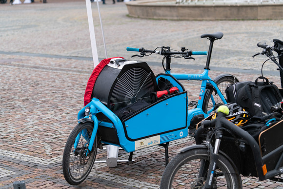 Elektromobilität Größte E-Lastenrad-Flotte 2018 in Stuttgart versammelt Größte E-Lastenrad-Flotte 2018 in Stuttgart versammelt. Bilderquelle: Ministerium für Verkehr BW, Daniel Mühlebach