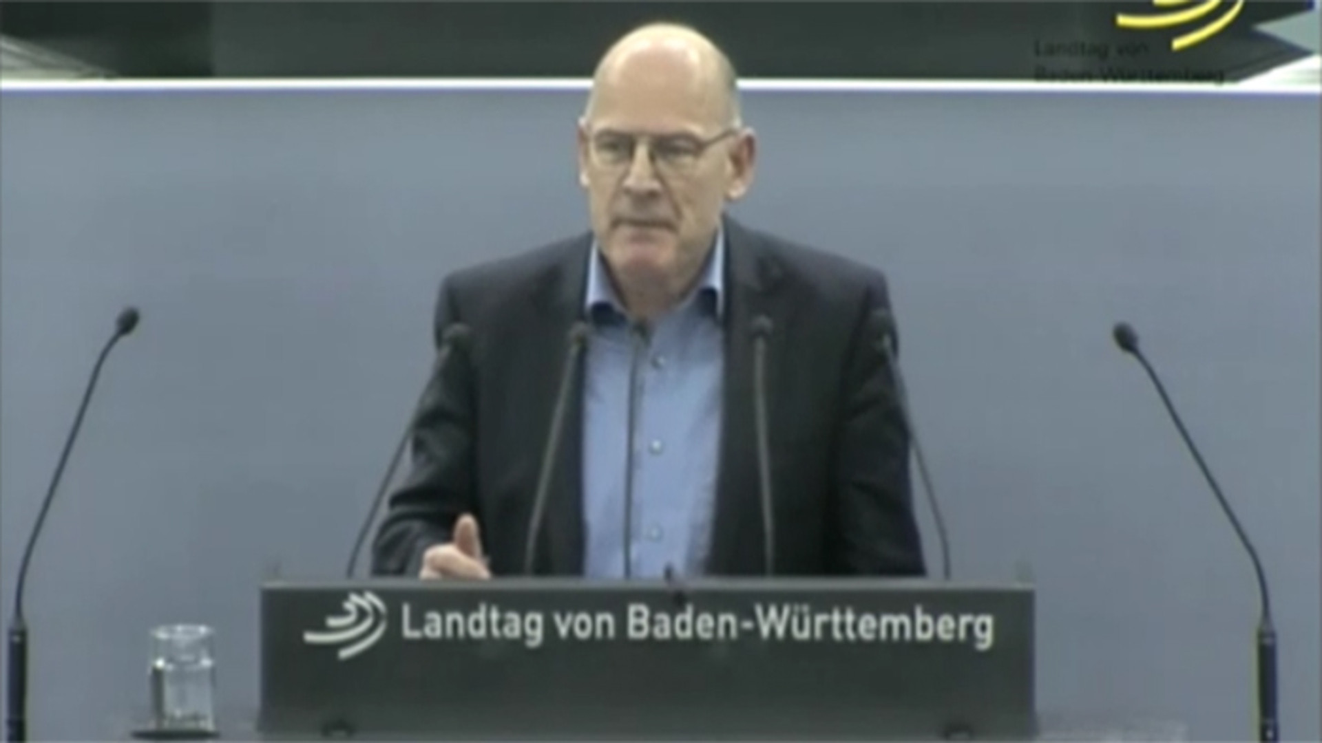 Minister Hermann bei der Haushaltsdebatte am 11. Dezember 2014 im Landtag
