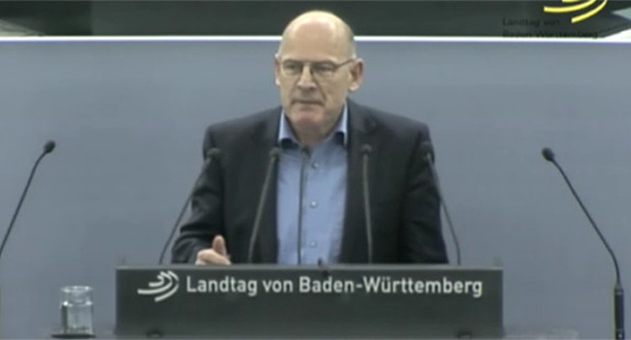 Minister Hermann bei der Haushaltsdebatte am 11. Dezember 2014 im Landtag