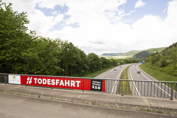 Verkehrssicherheit Kampagne gegen illegale Autorennen #Knastfahrer, #Todesfahrt, #Rennraser, Illegale Autorennen, Autorennen, Rennen, A81, Tempolimit