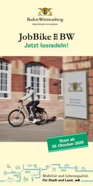 Die Frontseite des Flyers JobBike BW im Landesdesign ist zu sehen, darauf Logos des Verkehrsministeriums und ein Bild, auf dem ein Radfahrer an einem Haus vorbeifährt.
