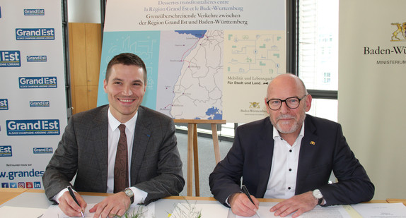 Vizepräsident der französischen Region Grand Est, David Valence und Verkehrsminister Winfried Hermann (Quelle: VM BW)