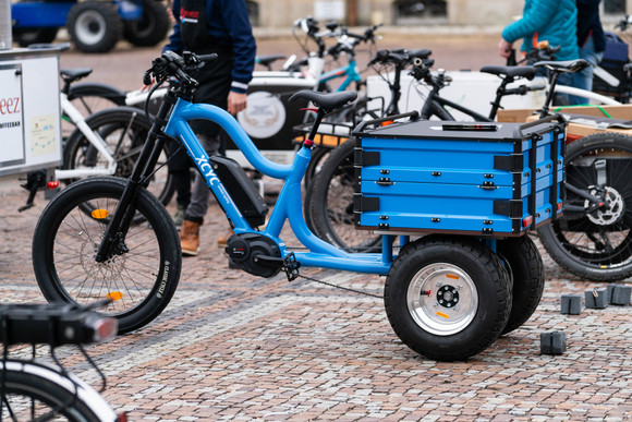Elektromobilität Größte E-Lastenrad-Flotte 2018 in Stuttgart versammelt Größte E-Lastenrad-Flotte 2018 in Stuttgart versammelt. Bilderquelle: Ministerium für Verkehr BW, Daniel Mühlebach