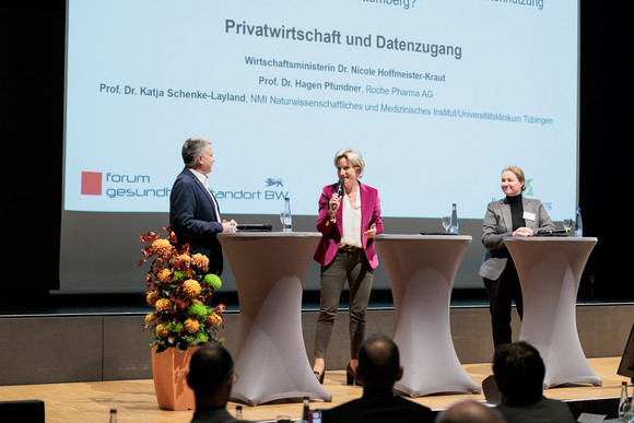 Gesundheit Vierte Jahresveranstaltung des Forums Gesundheitsstandort Gesprächsrunde mit Wirtschaftsministerin Dr. Nicole Hoffmeister-Kraut