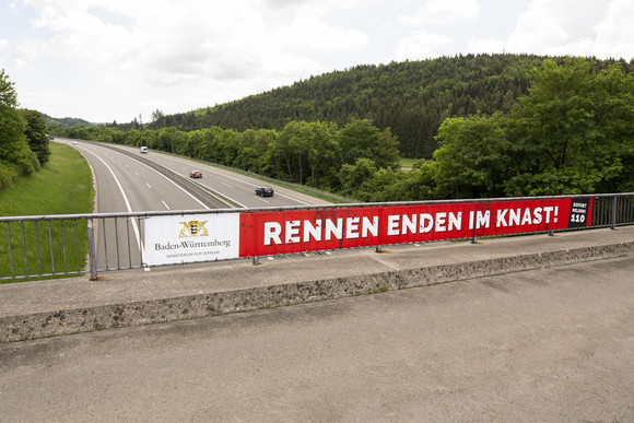 Verkehrssicherheit Kampagne gegen illegale Autorennen Knastfahrer, #Todesfahrt, #Rennraser, Illegale Autorennen, Autorennen, Rennen, A81, Tempolimit