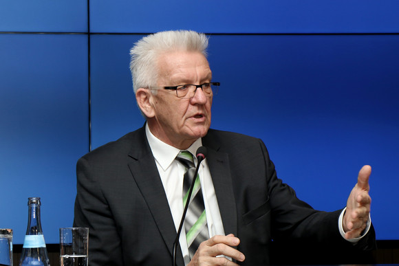 Pressekonferenz Maßnahmen zur Steigerung der Verkehrssicherheit Ministerpräsident Winfried Kretschmann