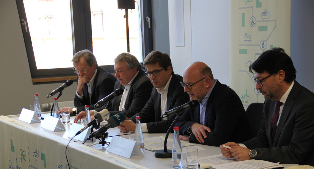 Schiene DB Regio und Go-Ahead unterzeichnen Kooperationsvertrag
