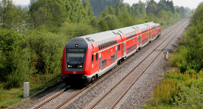 Doppelstock IRE vor Laupheim nach Ulm.
