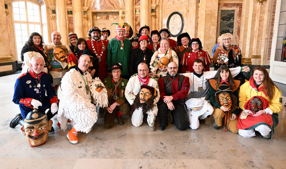 Fastnacht Närrischer Staatsempfang der Landesregierung Gruppenbild mit dem Narrenring Alb-Lauchert