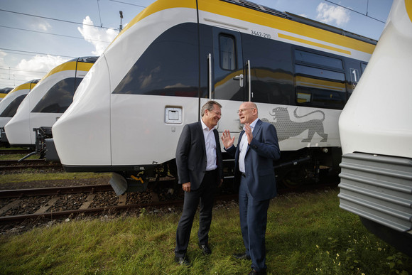 Verkehrsminister Hermann und Herr Weltzien (Bilderquelle: Gottfried Stoppel)