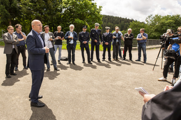 Verkehrssicherheit Kampagne gegen illegale Autorennen #Knastfahrer, #Todesfahrt, #Rennraser, Illegale Autorennen, Autorennen, Rennen, A81, Tempolimit