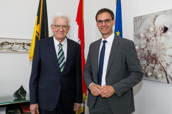 Zusammenarbeit Kretschmann besucht Vorarlberg Ministerpräsident Winfried Kretschmann (links) und der Vorarlberger Landeshauptmann Markus Wallner (rechts)