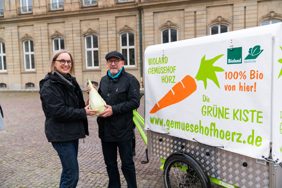 Elektromobilität Größte E-Lastenrad-Flotte 2018 in Stuttgart versammelt Größte E-Lastenrad-Flotte 2018 in Stuttgart versammelt. Bilderquelle: Ministerium für Verkehr BW, Daniel Mühlebach