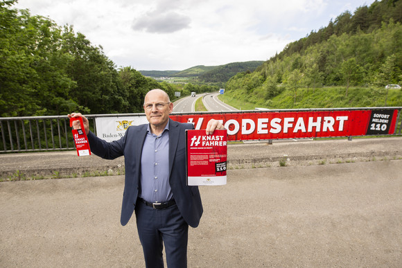 Verkehrssicherheit Kampagne gegen illegale Autorennen #Knastfahrer, #Todesfahrt, #Rennraser, Illegale Autorennen, Autorennen, Rennen, A81, Tempolimit