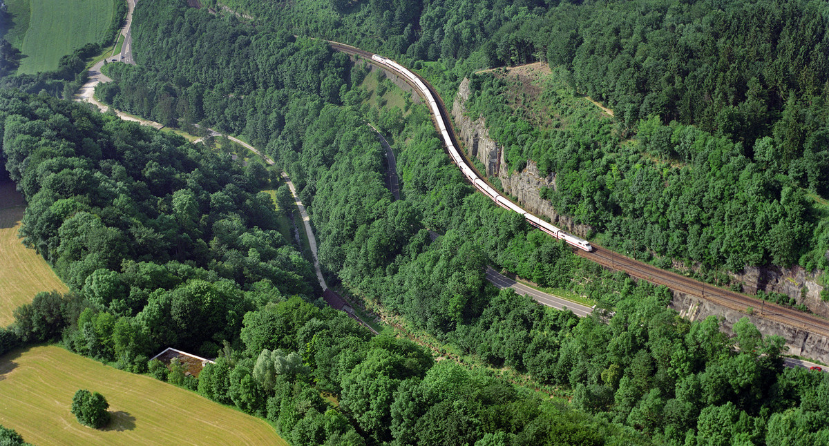 Schienenstrecke an der Geislinger Steige (Bild: Manfred Grohe)