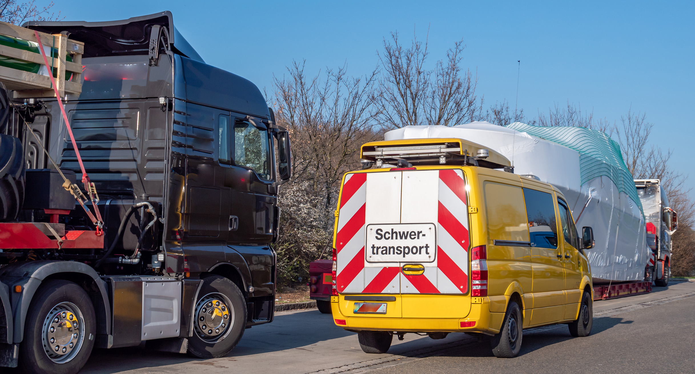 Schwertransport eines Lkw